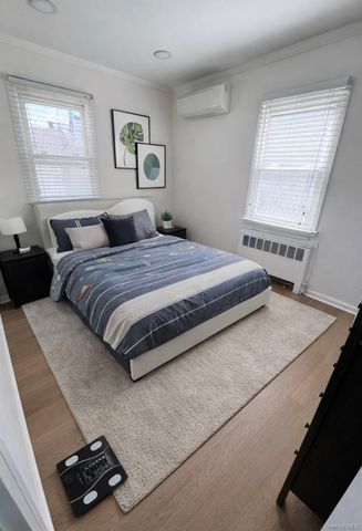 289 Roselle Street, Mineola, NY 11501