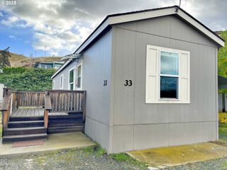 3564 E 2nd St 33, The Dalles, OR 97058