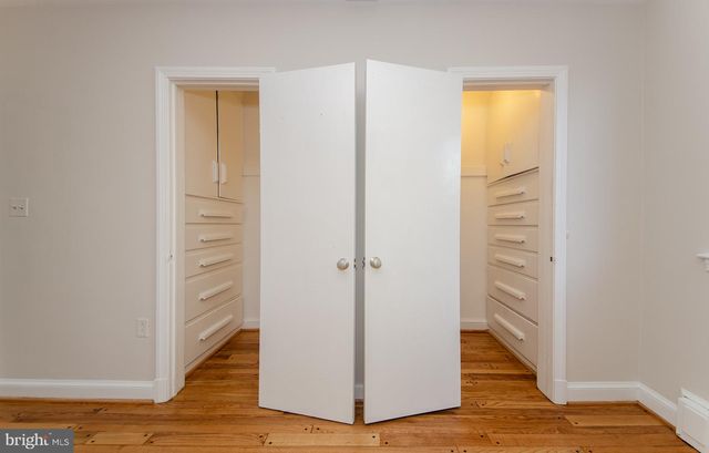1421 21ST ST S, Arlington, VA 22202