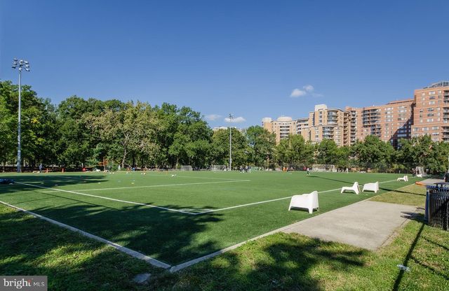 1421 21ST ST S, Arlington, VA 22202