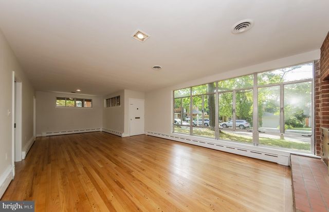 1421 21ST ST S, Arlington, VA 22202