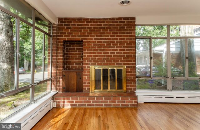 1421 21ST ST S, Arlington, VA 22202