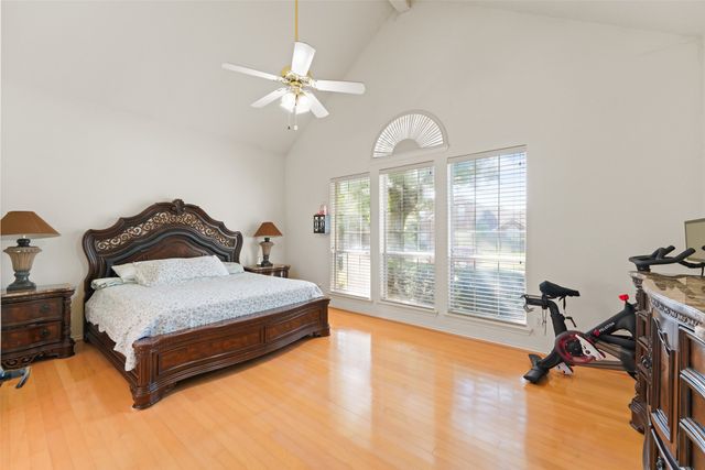 8901 Lakepointe Avenue, Rowlett, TX 75088