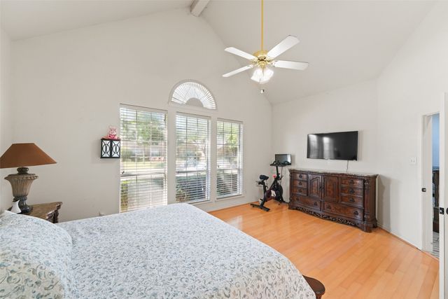 8901 Lakepointe Avenue, Rowlett, TX 75088