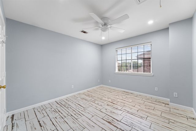 8901 Lakepointe Avenue, Rowlett, TX 75088