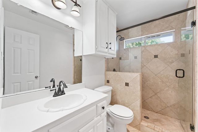 8901 Lakepointe Avenue, Rowlett, TX 75088