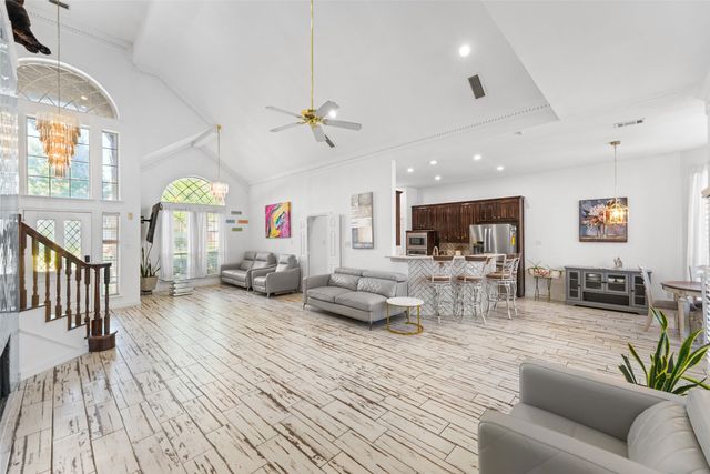 8901 Lakepointe Avenue, Rowlett, TX 75088