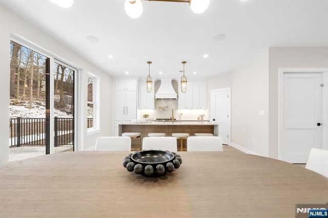 188 Broadway 5, Woodcliff Lake, NJ 07677