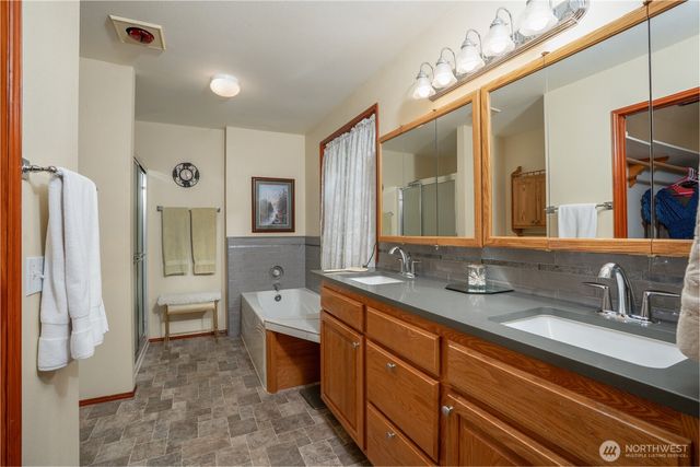 10717 Suncrest Drive, Anderson Island, WA 98303