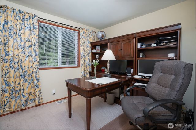 10717 Suncrest Drive, Anderson Island, WA 98303