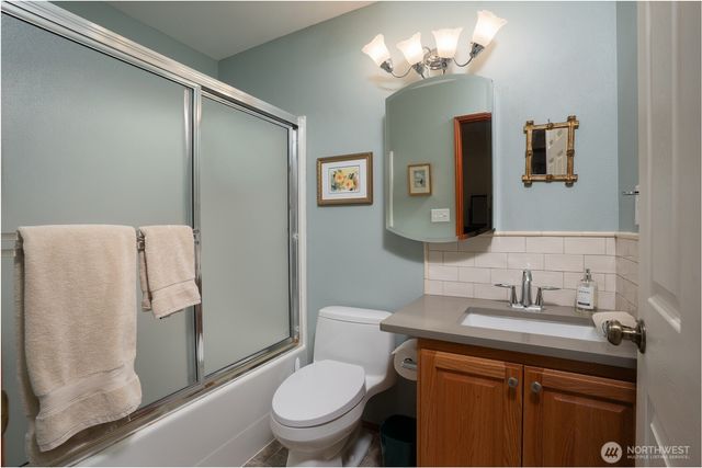 10717 Suncrest Drive, Anderson Island, WA 98303