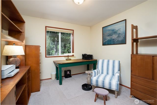 10717 Suncrest Drive, Anderson Island, WA 98303