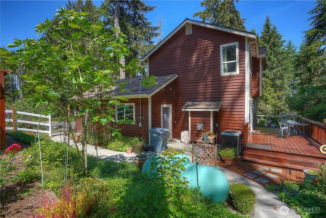 10717 Suncrest Drive, Anderson Island, WA 98303
