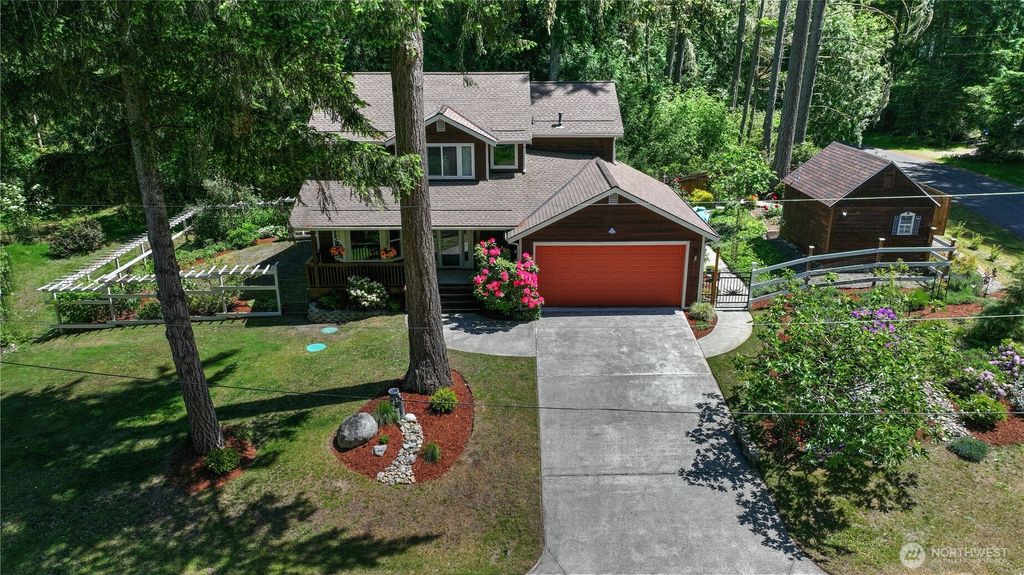 10717 Suncrest Drive, Anderson Island, WA 98303