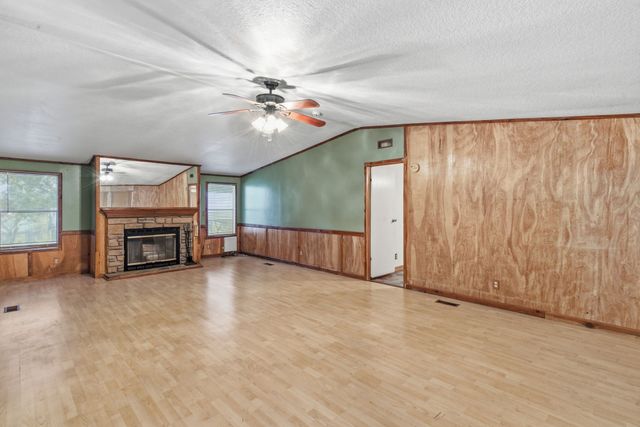 364 Wonder Drive, Springtown, TX 76082