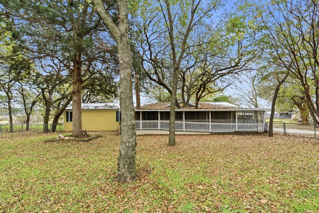 364 Wonder Drive, Springtown, TX 76082