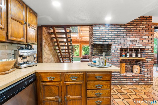 57 Notch Hill Road, North Branford, CT 06471