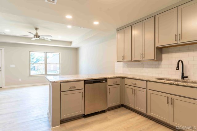6101 Burbank Crossing Loop, Montgomery, AL 36117