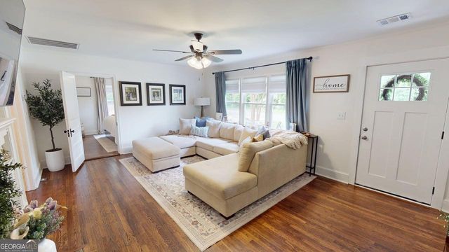 69 W Stephens Street, Winder, GA 30680