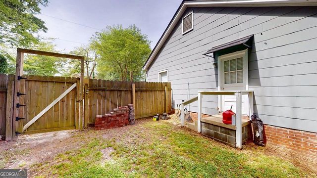 69 W Stephens Street, Winder, GA 30680