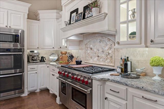 5708 BARRINGTON Court, Amarillo, TX 79119