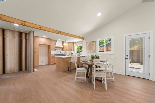 1685 Westchester Pl, Concord, CA 94519