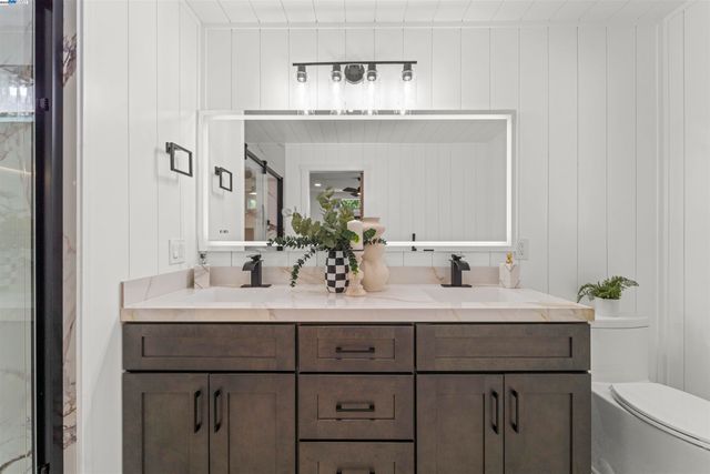 1685 Westchester Pl, Concord, CA 94519