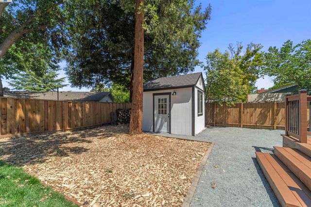 1685 Westchester Pl, Concord, CA 94519