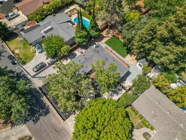 1685 Westchester Pl, Concord, CA 94519