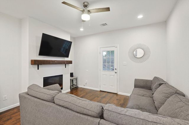 4811 Fitzhugh Avenue, Fort Worth, TX 76105