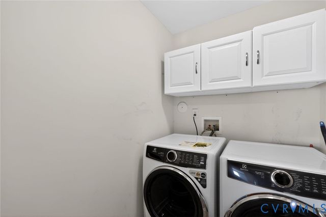 12101 Golden Aster Ter, Moseley, VA 23120