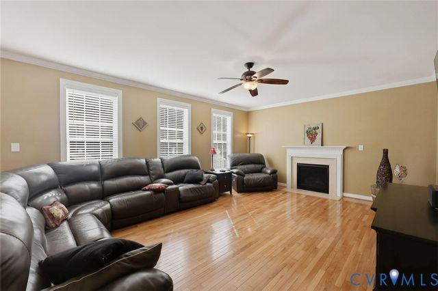 12101 Golden Aster Ter, Moseley, VA 23120