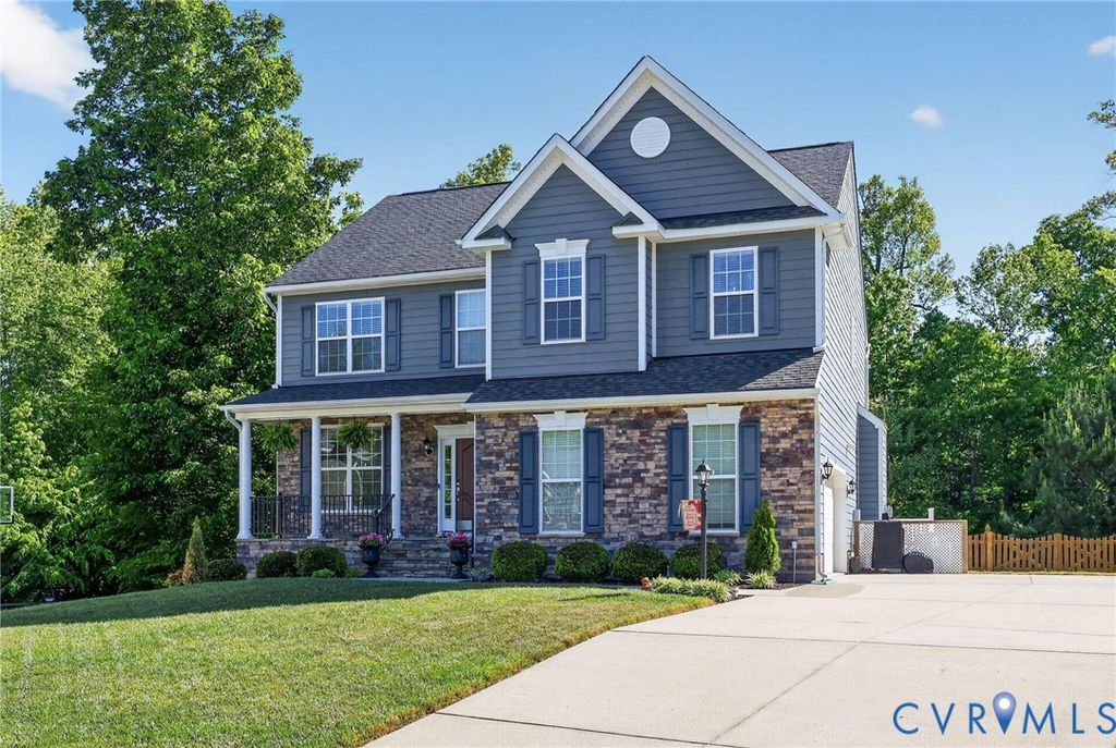 12101 Golden Aster Ter, Moseley, VA 23120