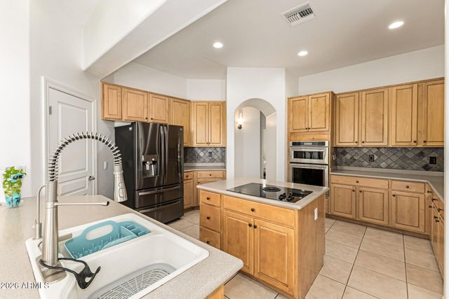 12607 W OCOTILLO Road, Glendale, AZ 85307