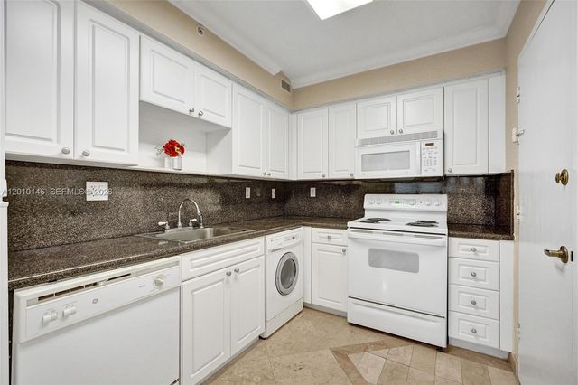 2501 S Ocean Dr 414, Hollywood, FL 33019