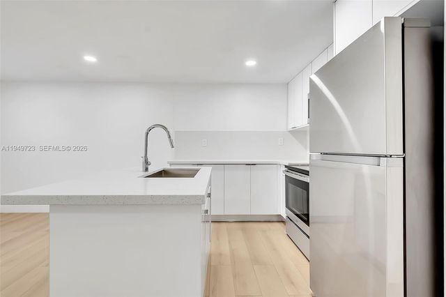 1632 NW 16th Ter 8, Miami, FL 33125