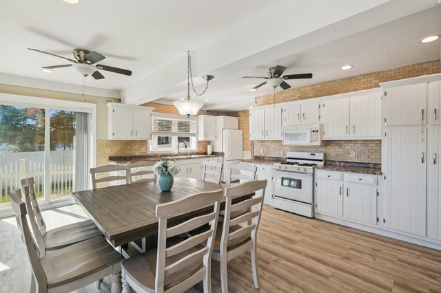 24 Marys Lane, Salem, NH 03079