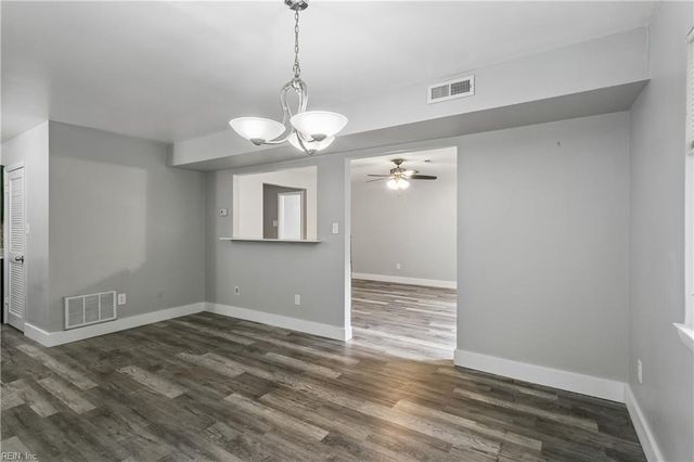 1432 Granada CT, Newport News, VA 23608