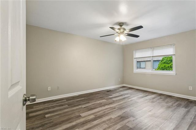 1432 Granada CT, Newport News, VA 23608
