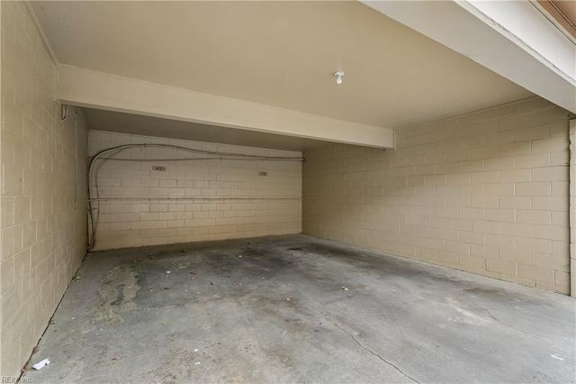 1432 Granada CT, Newport News, VA 23608