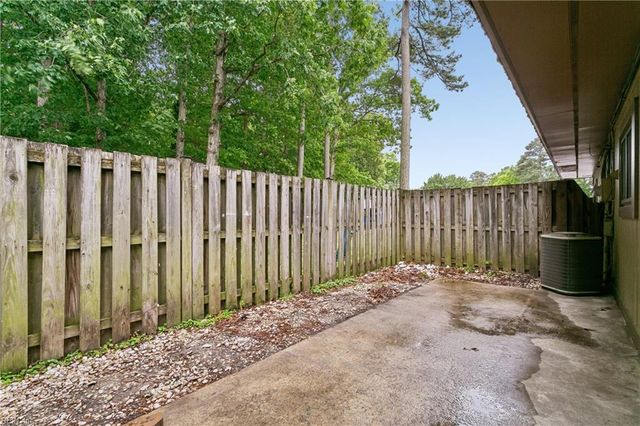 1432 Granada CT, Newport News, VA 23608