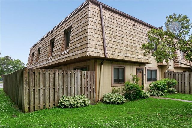 1432 Granada CT, Newport News, VA 23608