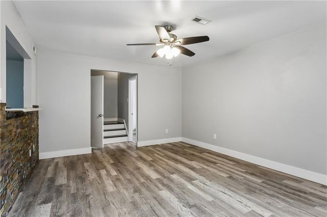 1432 Granada CT, Newport News, VA 23608