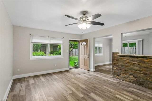 1432 Granada CT, Newport News, VA 23608
