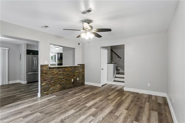 1432 Granada CT, Newport News, VA 23608