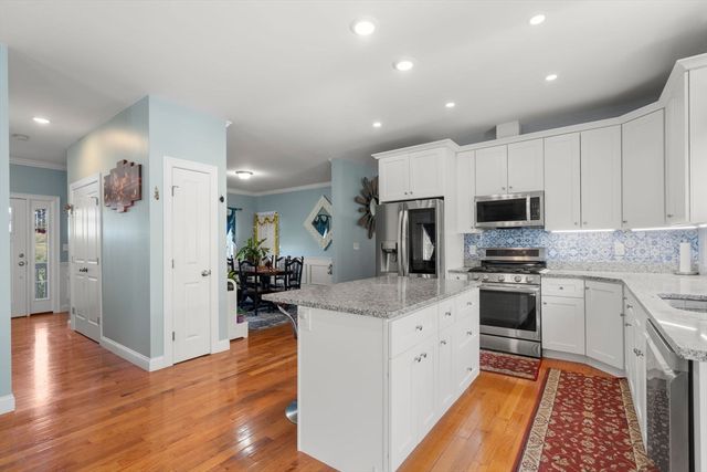32 Hycrest Rd, Charlton, MA 01507