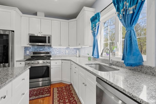 32 Hycrest Rd, Charlton, MA 01507