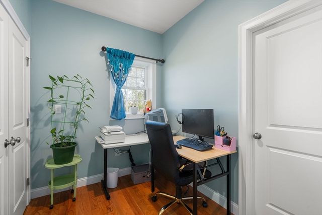 32 Hycrest Rd, Charlton, MA 01507