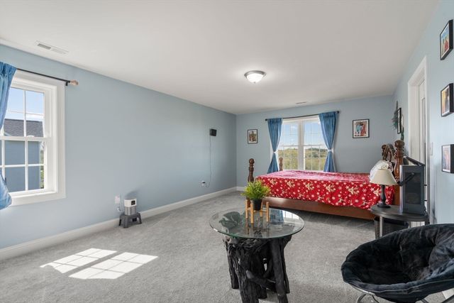 32 Hycrest Rd, Charlton, MA 01507