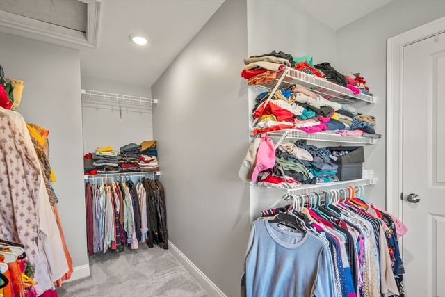 32 Hycrest Rd, Charlton, MA 01507